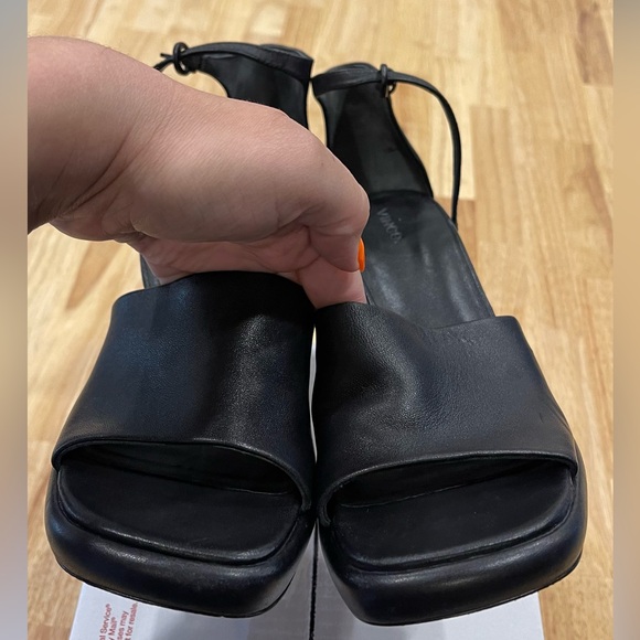 VINCE Amara Leather Platform Heel - Picture 4 of 8